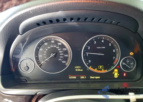 2011 BMW 535 Xi z USA, uszkodzony, nr VIN WBAFU7C5XBC871212